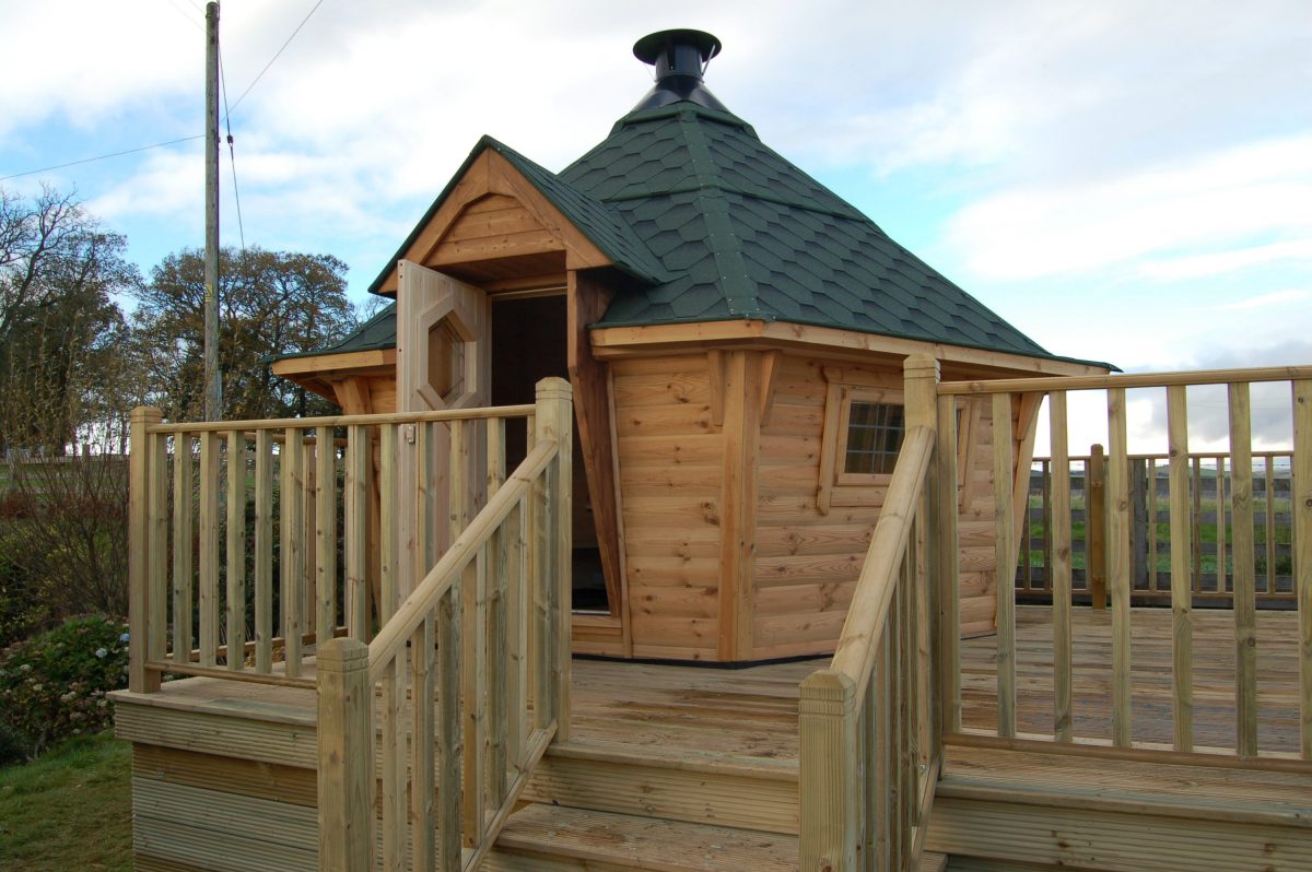 Stunning BBQ hut and deck recently completed. Garden Rooms Scotland
